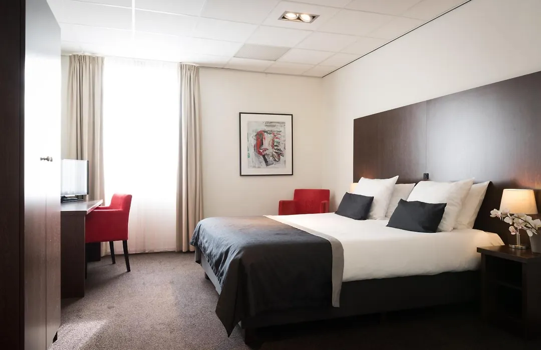 Sandton Eindhoven Centre - Hotel Eindhoven City Centre With Private Parking-1